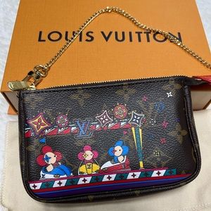 Louis Vuitton 2020 Christmas mini pochette Vivienne collection brand new